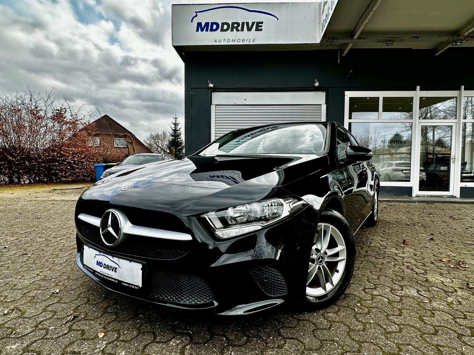 Mercedes-Benz A 180 NAVI/SPURASSIST/TEMPO/