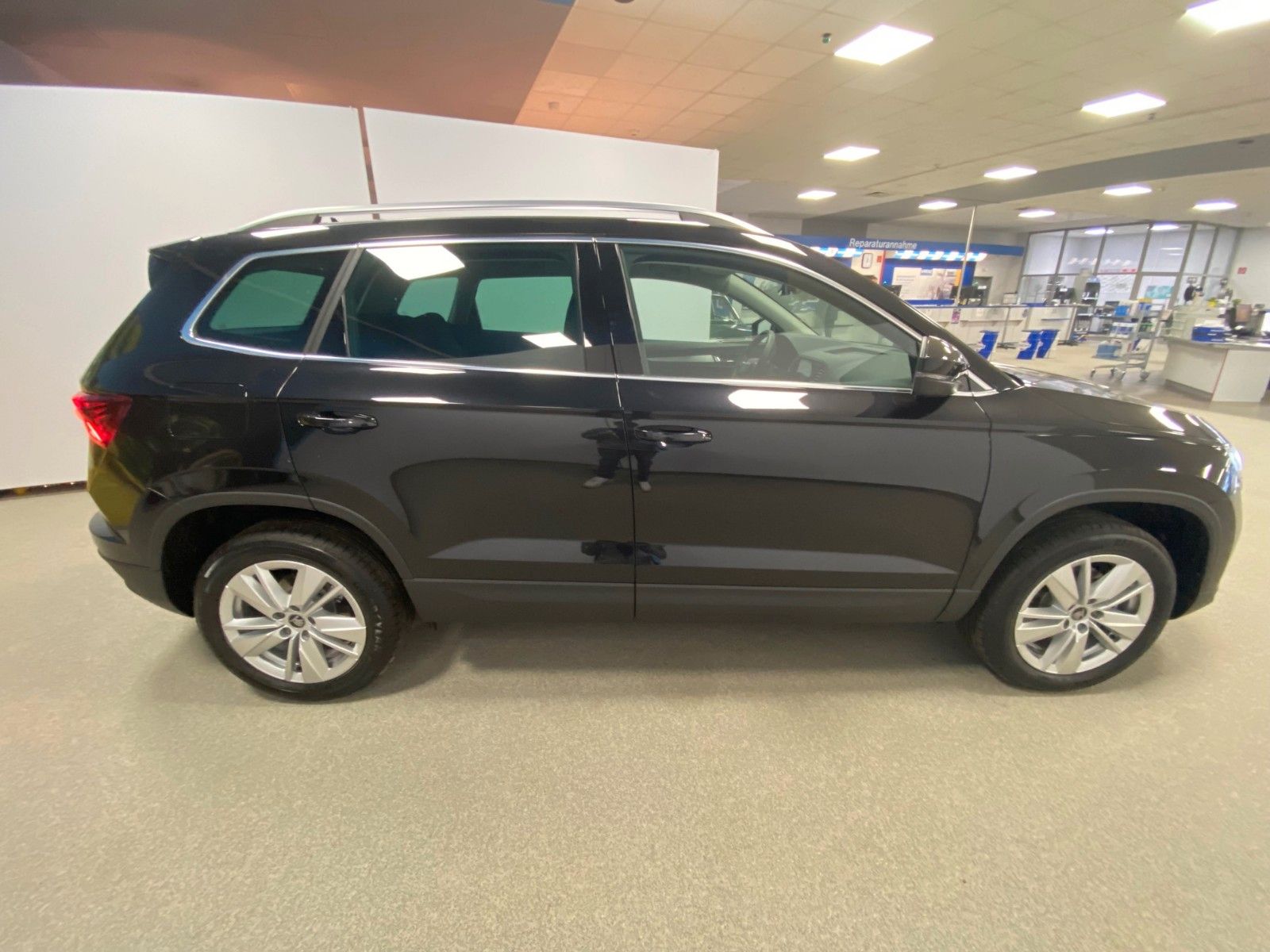 Fahrzeugabbildung SKODA Karoq 1.5 TSI DSG Selection+ACC+2030 Garantie+BC