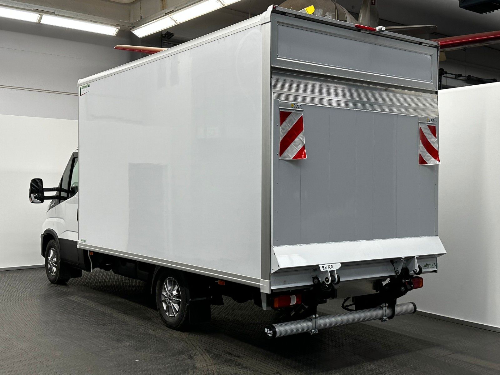Fahrzeugabbildung Iveco Daily 35S16HA 8/P KOFFER Luftfederung LBW Sofort