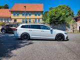 Volkswagen Passat Variant 2.0 TDI SCR 140kW DSG Highlin... - Volkswagen Passat Variant mit Diesel-Antrieb: Weiß