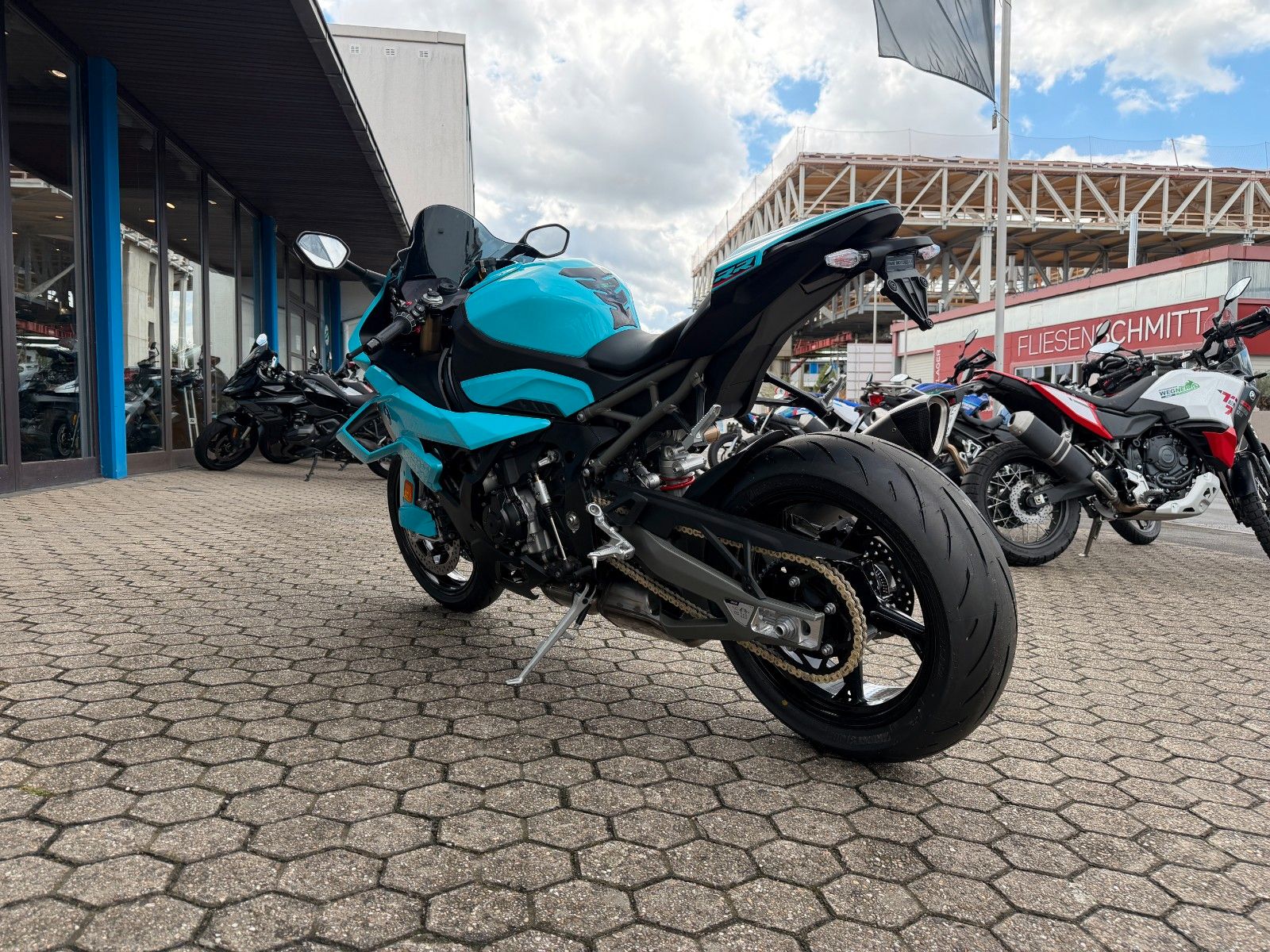 Fahrzeugabbildung BMW S 1000 RR - Sonderlackierung! Neu!