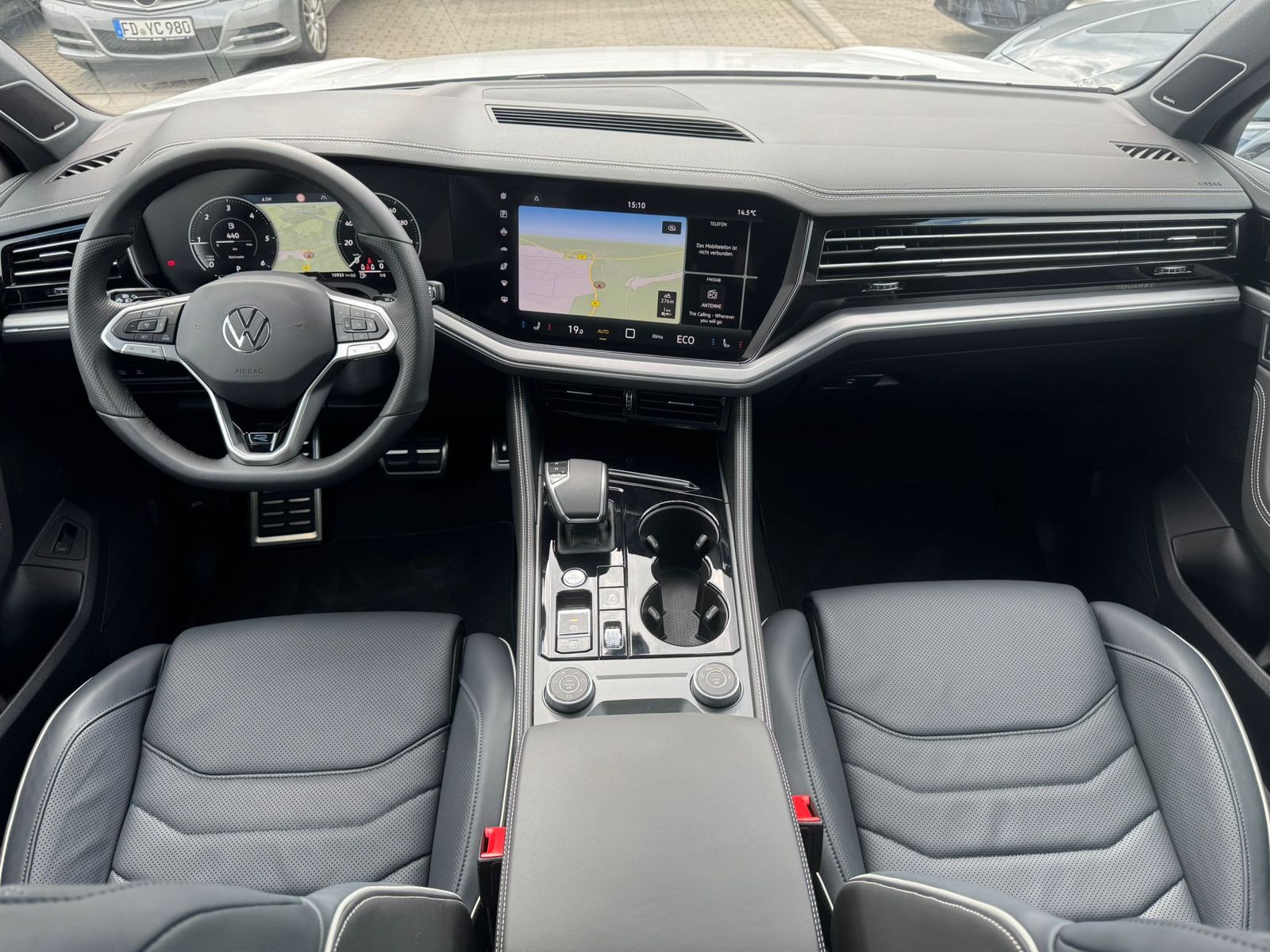 Fahrzeugabbildung Volkswagen Touareg 3.0TDI 4M R-Line VOLL Black 22" UPE 114T