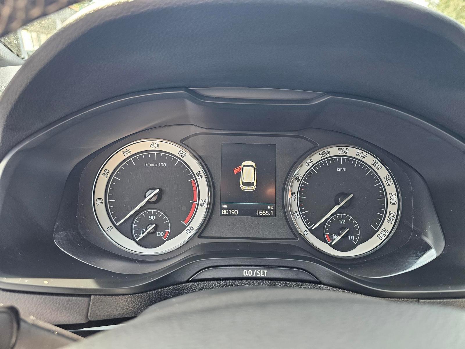 Skoda Karoq 1.5 TSI DSG Sportline+NAVI+ACC+eKLAPPE+AHK