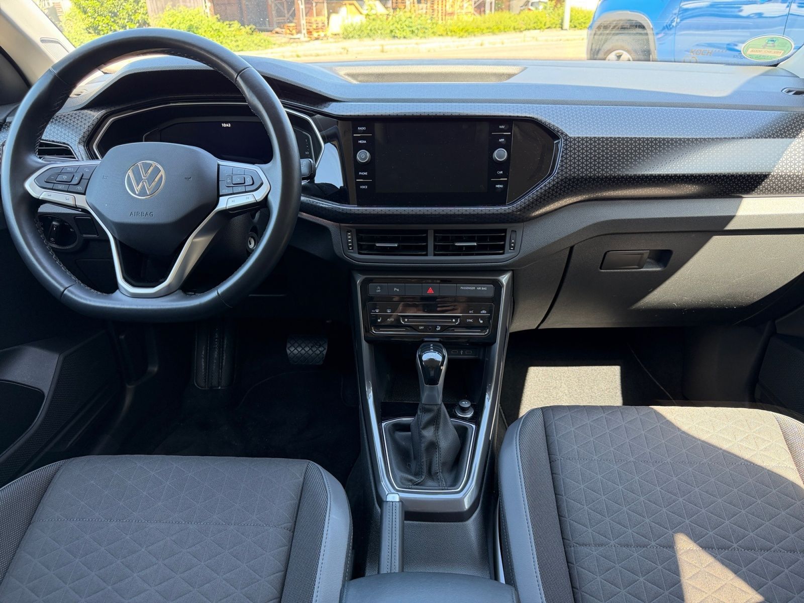 Volkswagen T-Cross - Bild 11