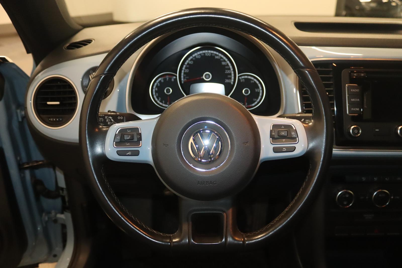 Volkswagen Beetle Coccinelle Cabriolet Design 1.4 TSI 160 ch BVM / 67 100 km / GPS / Clim bizone / Régulateur de vitesse