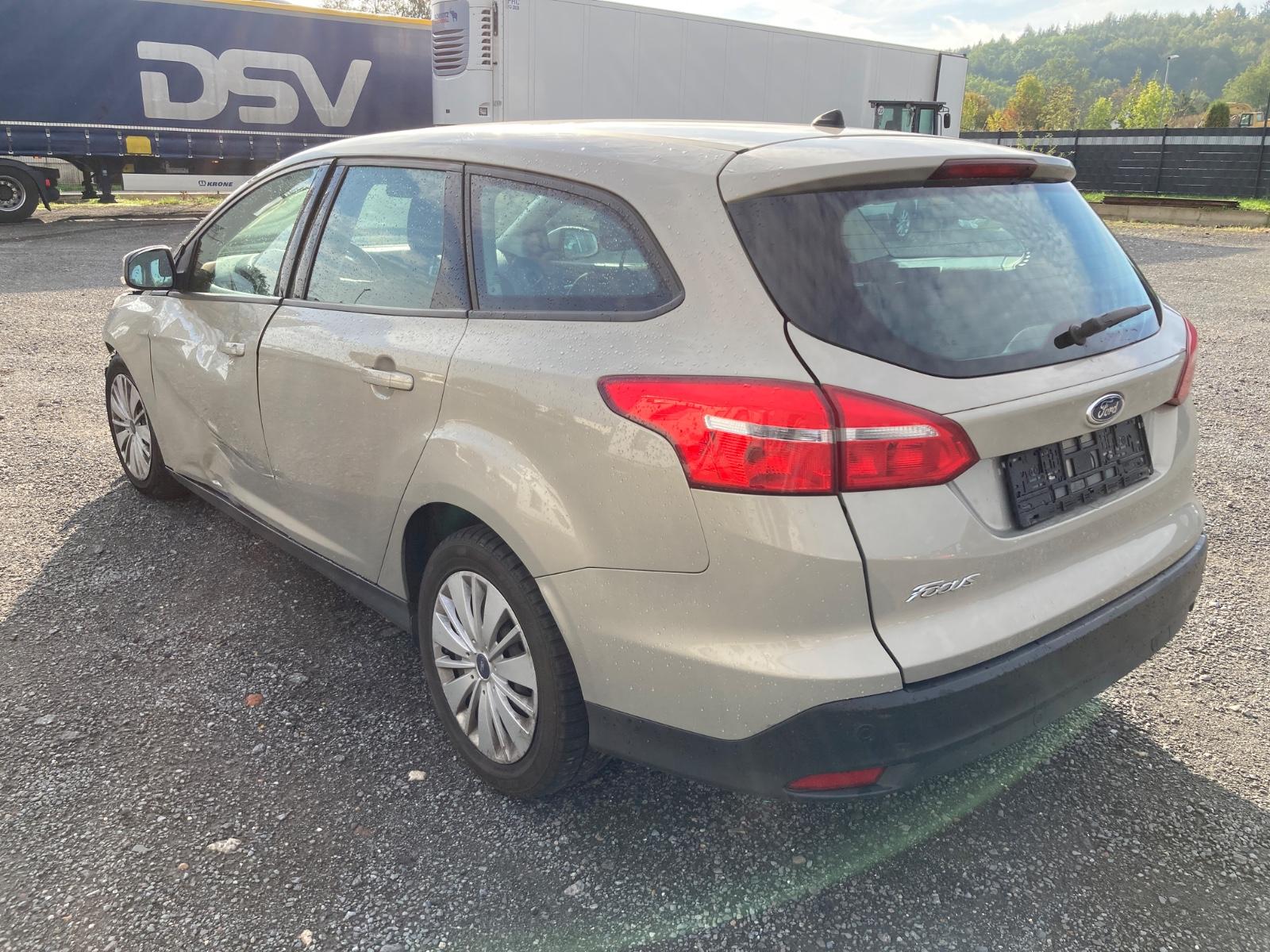 Ford Focus 2015 — photo 7