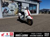 Vespa GTS 300 HPE Racing Sixties Top Zustand - VESPA GTS 300 HPE
