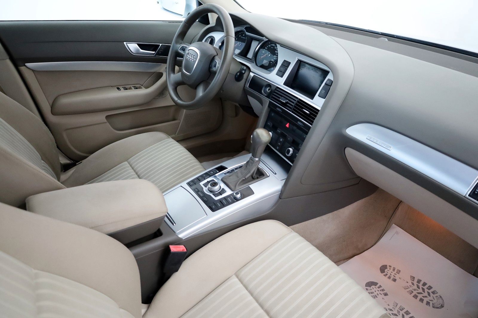 Fahrzeugabbildung Audi A6 Avant 2.8 FSI quattro Navi,Xenon,ÖLVERBRAUCH!