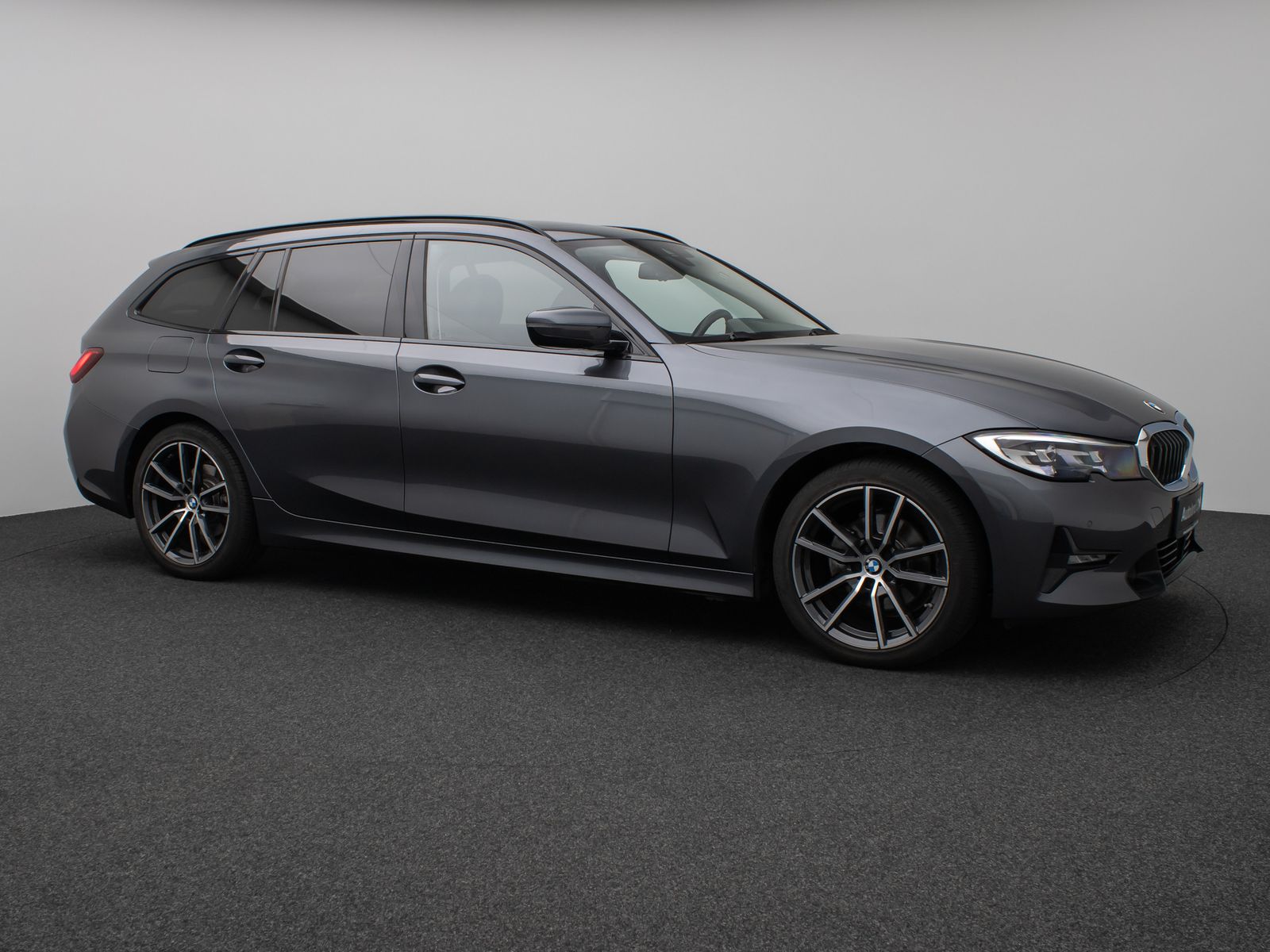 Fahrzeugabbildung BMW 320d xD  Sport Line Panorama DAB H/K Stop&Go AHK