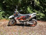 KTM 690 SMC R - KTM SM R