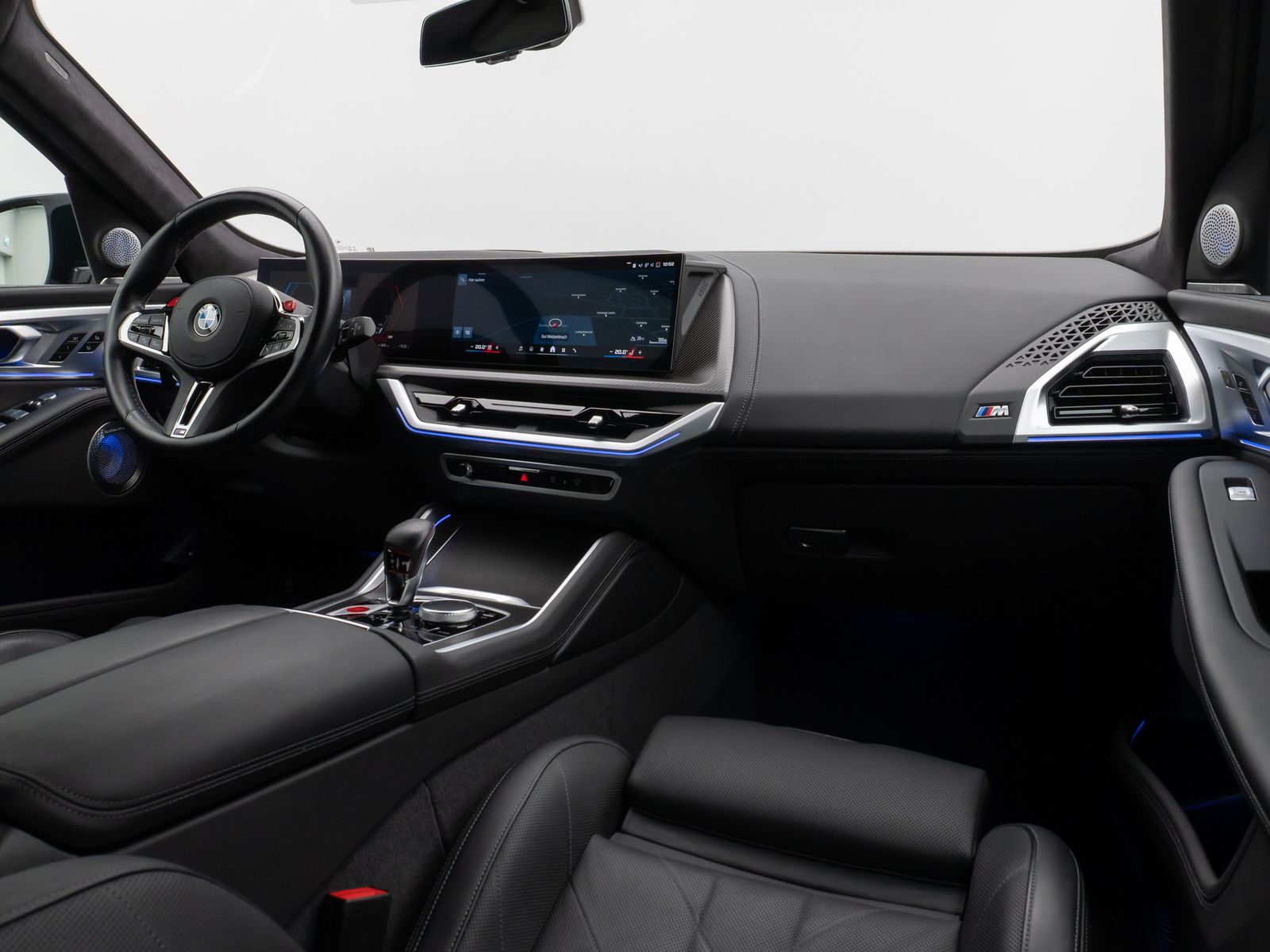 Fahrzeugabbildung BMW XM 360° HUD DAB B&W Massage SoftCl AHK 23Zoll