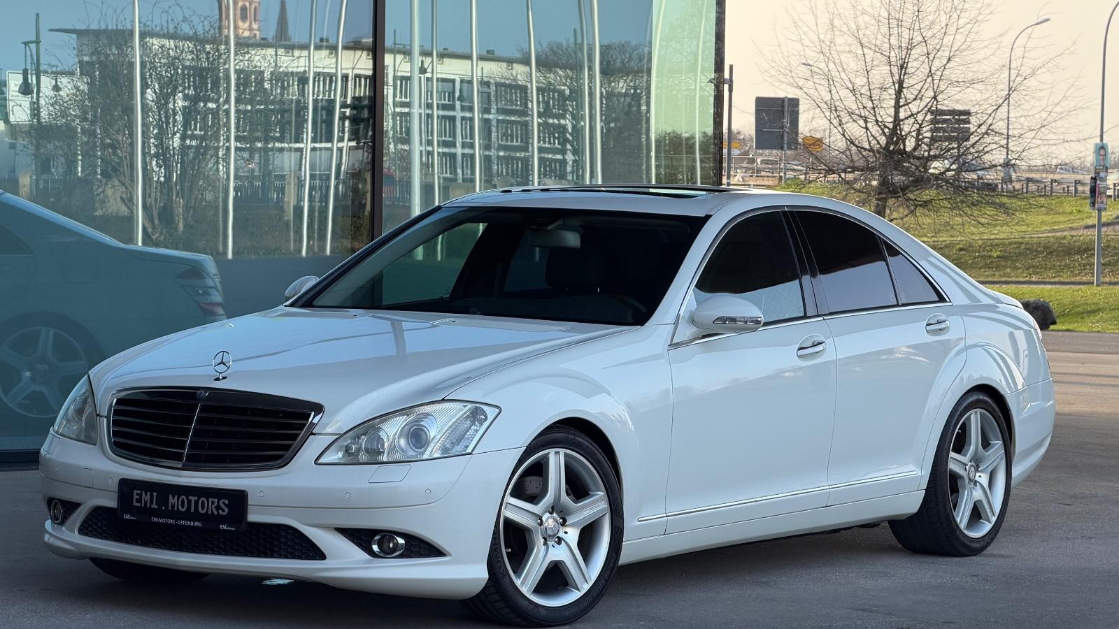 Mercedes-Benz S 350 /AMG LINE /19 ZOLL/LEDER/ RF CAM