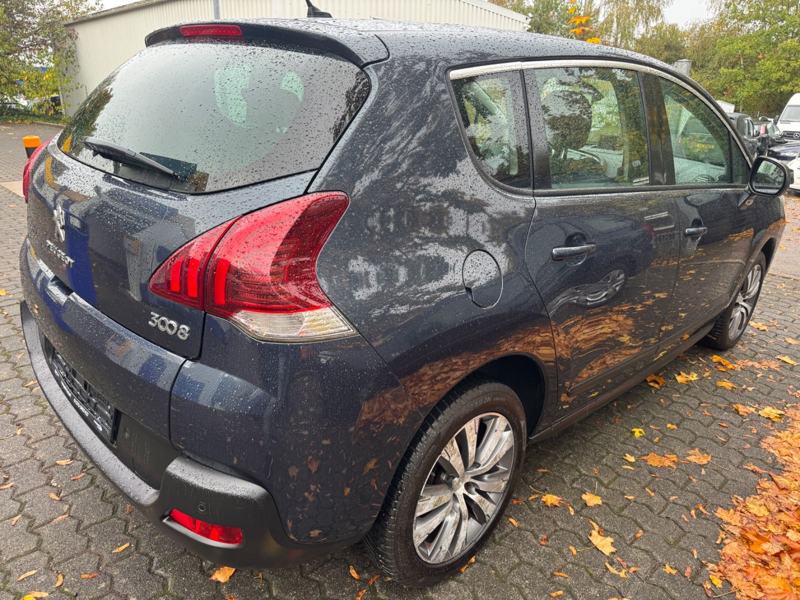 Fahrzeugabbildung Peugeot 3008 Active Navi