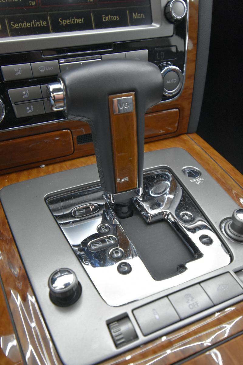 Volkswagen Phaeton V6 5.Sitzer 4Motion NAVI SHZ 4Zonenklima