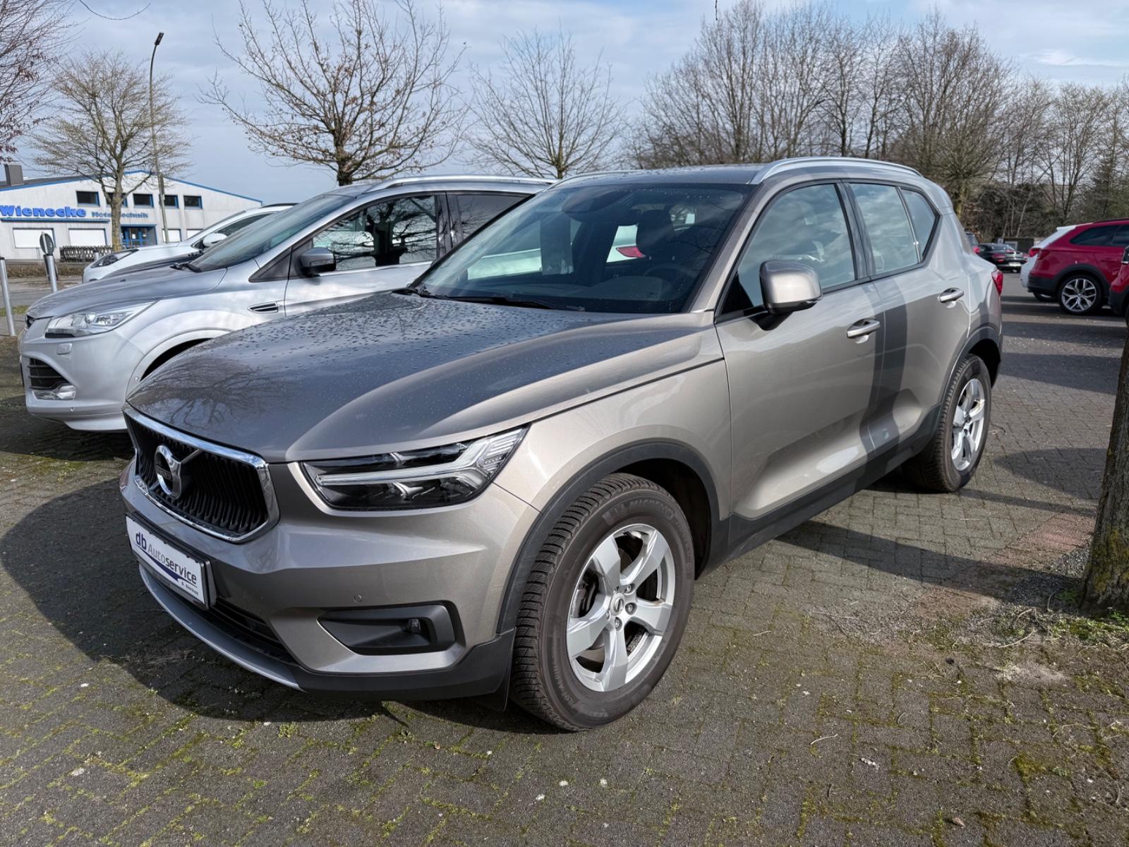 Volvo XC 40 Momentum Pro