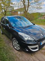 Renault Grand Scenic III Dynamique 1.9*Klima*Tempomat*Na - Renault Grand Scenic Dynamique mit Diesel-Antrieb