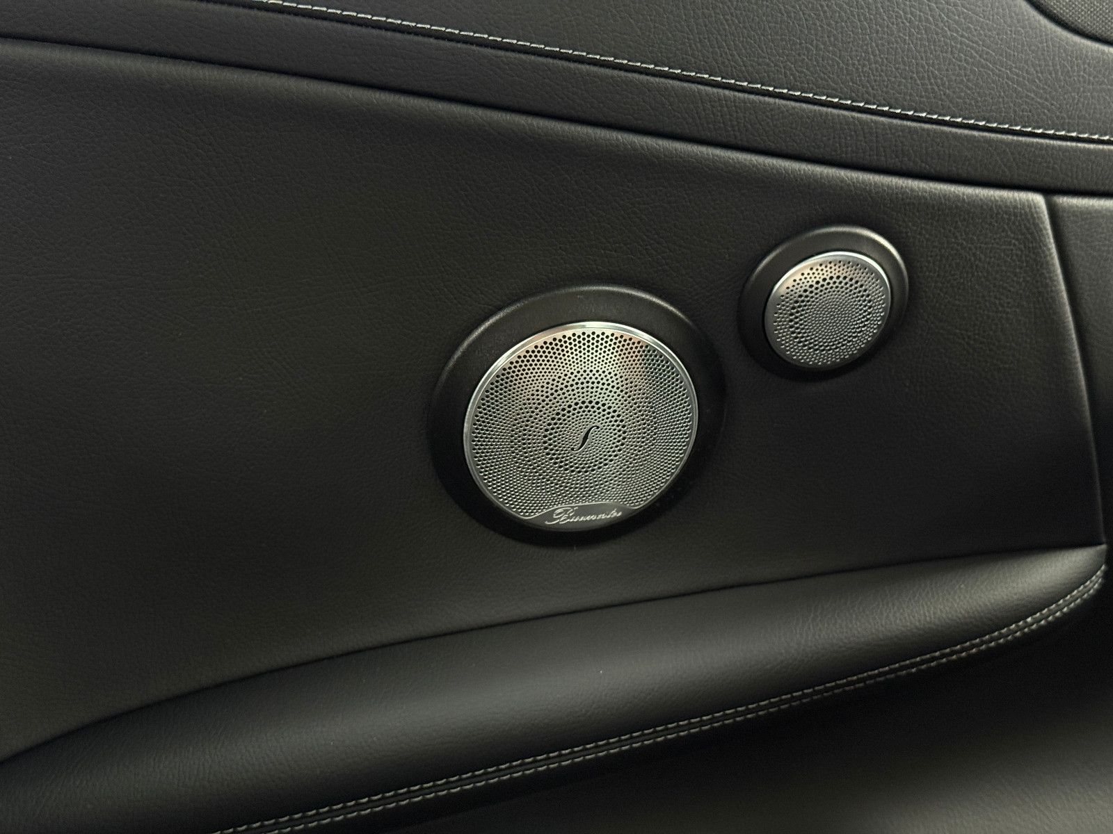 Fahrzeugabbildung Mercedes-Benz C 220d Coupe AMG Burmester Pano Night-Paket 360°