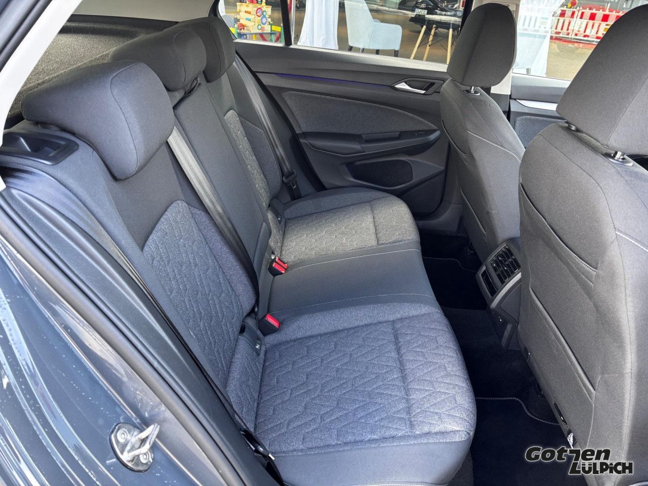 Fahrzeugabbildung Volkswagen Golf VIII Move1,5TSI Navi ACC Light Assis LED