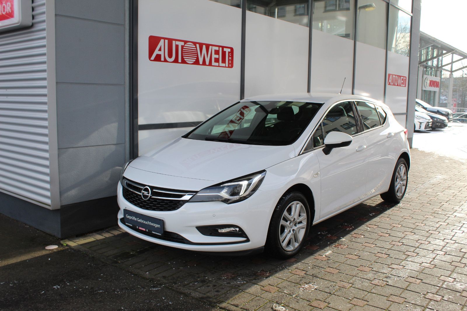 Fahrzeugabbildung Opel Astra K 1,4 Turbo Automa.  Lim. 5-trg.INNOVATION
