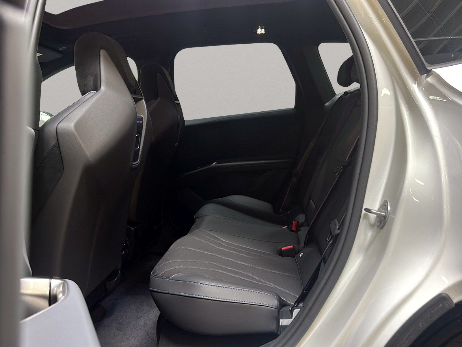 BMW iX3 - Bild 18