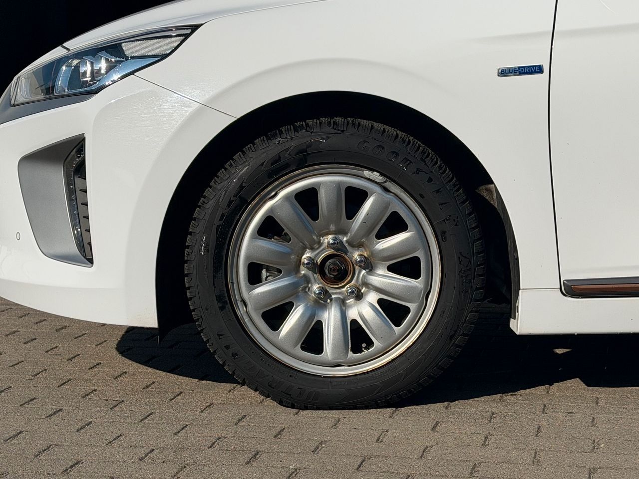 Fahrzeugabbildung Hyundai IONIQ EV Premium *Schiebedach*Totwinkel*ACC*LED*