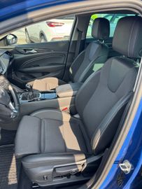 Opel Insignia - 11