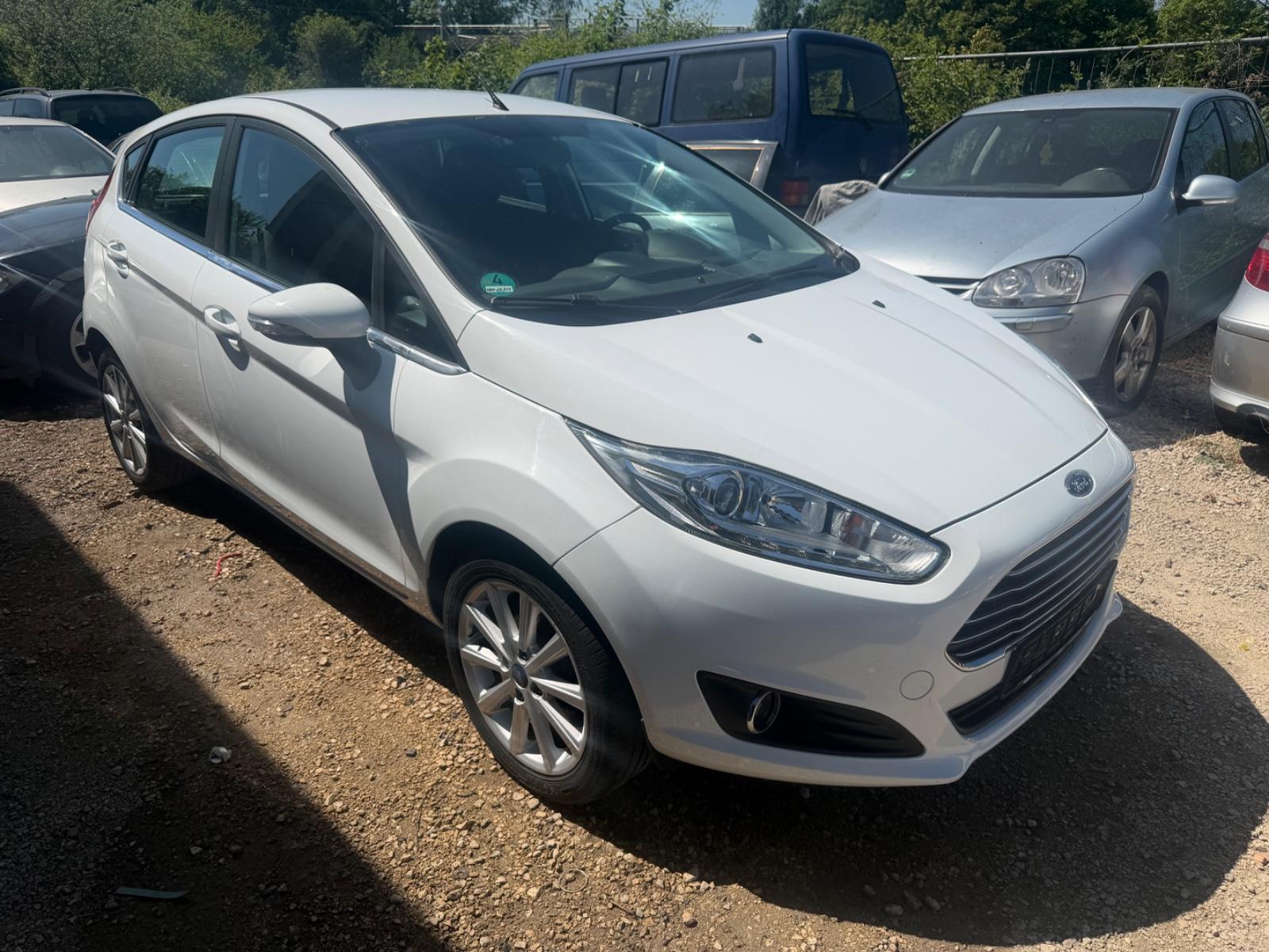 Ford Fiesta Titanium, Zahnriemen neu, Turbolader neu