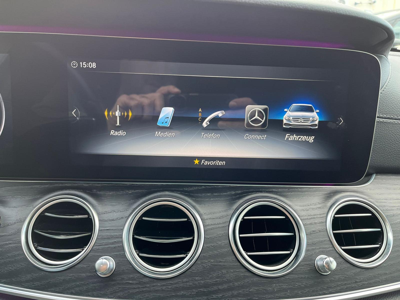 Mercedes-Benz E 300 AMG Line/Kamera/Volldigitales/Sitzbelüft