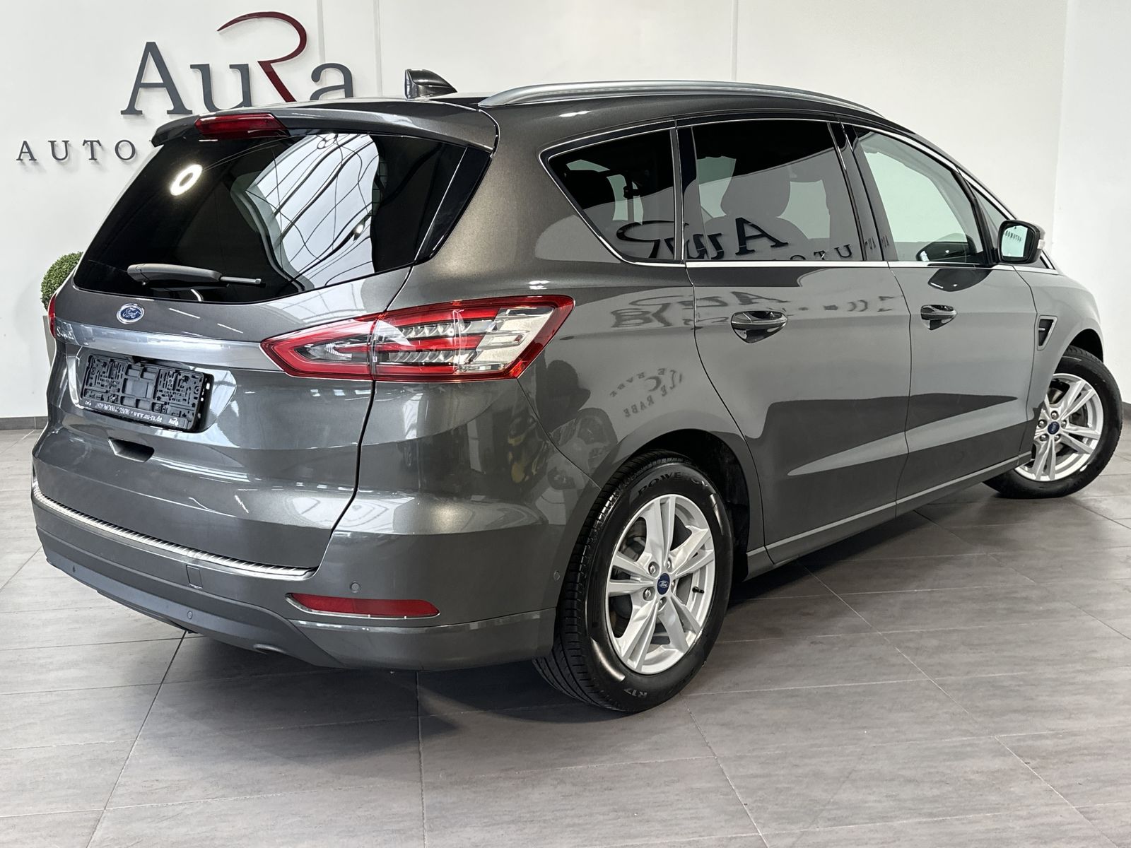 Fahrzeugabbildung Ford S-MAX 2.0 EB Aut. Titanium NAV+LED+AHK+ACC+VCOCK