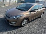 Hyundai i30 GD 1.6 MPI Style  - Hyundai i30 mit Benzin-Antrieb: Kombi, 1.6