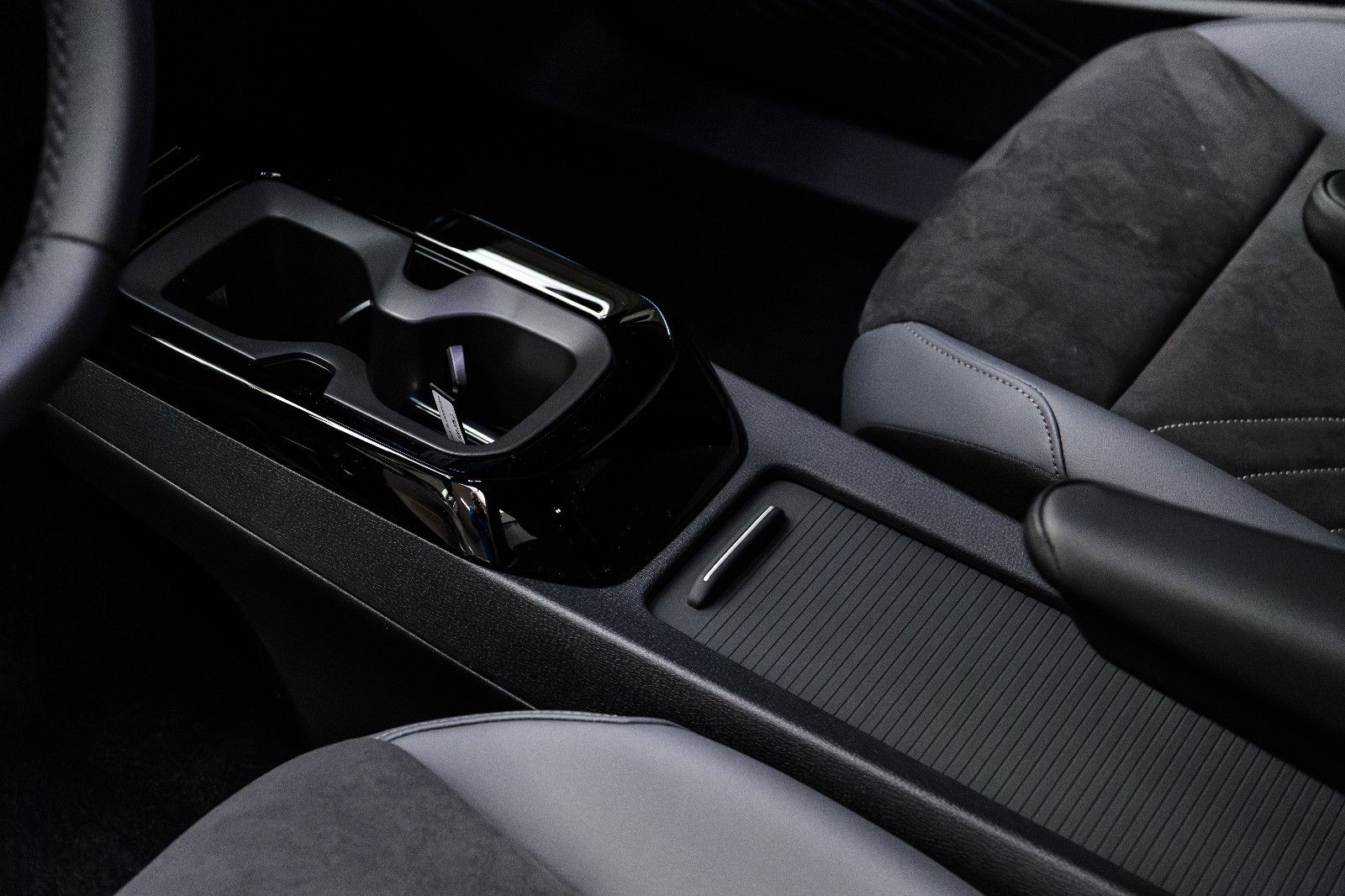 Fahrzeugabbildung Volkswagen ID.4 Pure 125 kW Energy+ACC+360Kamera+Matrix