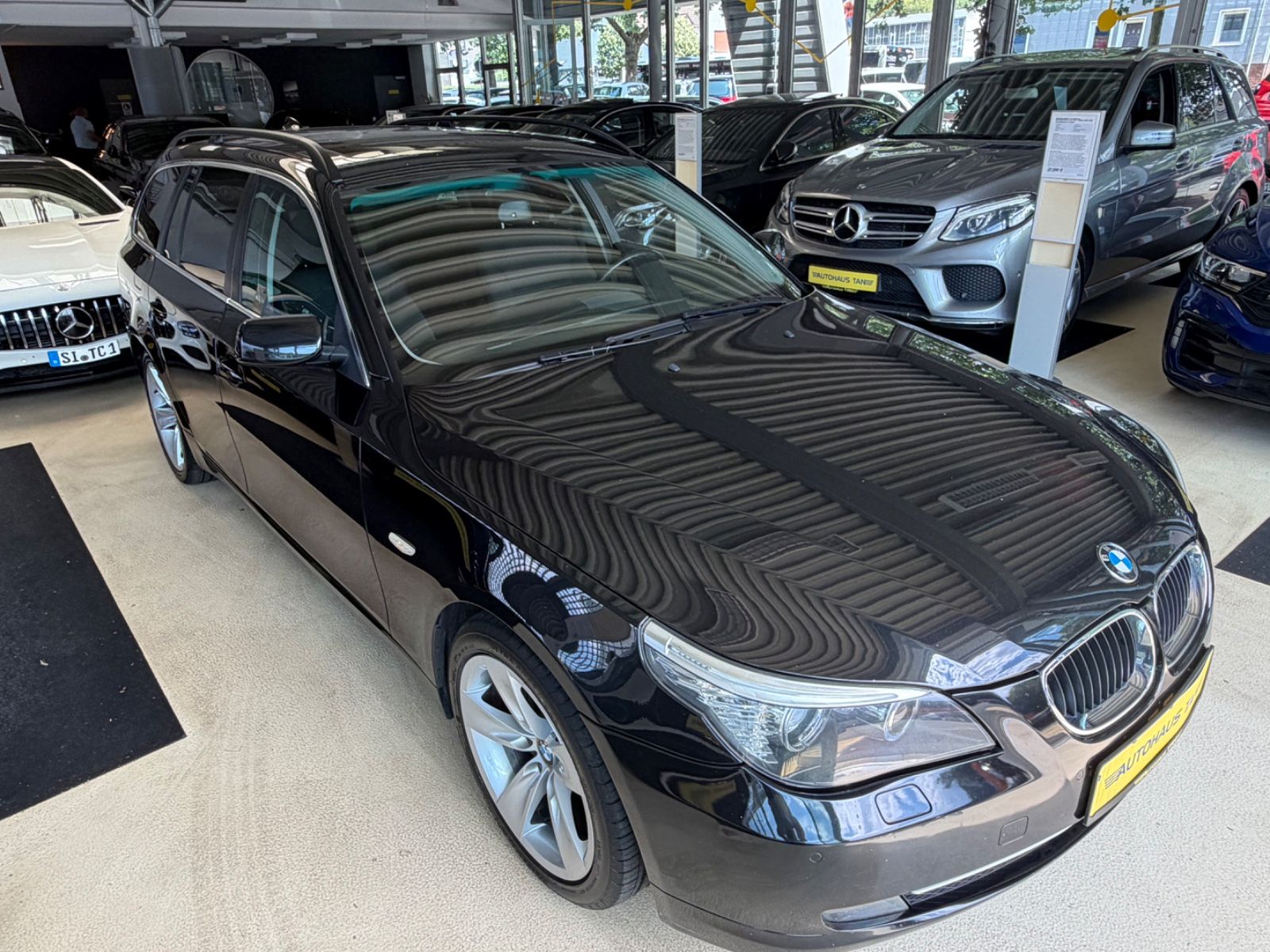 Fahrzeugabbildung BMW 520 5 Touring 520 d