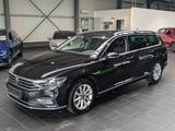 Volkswagen Passat Variant 2.0 TDI SCR DSG Elegance - mit Diesel-Antrieb: Kombi, Automatik, 2.0