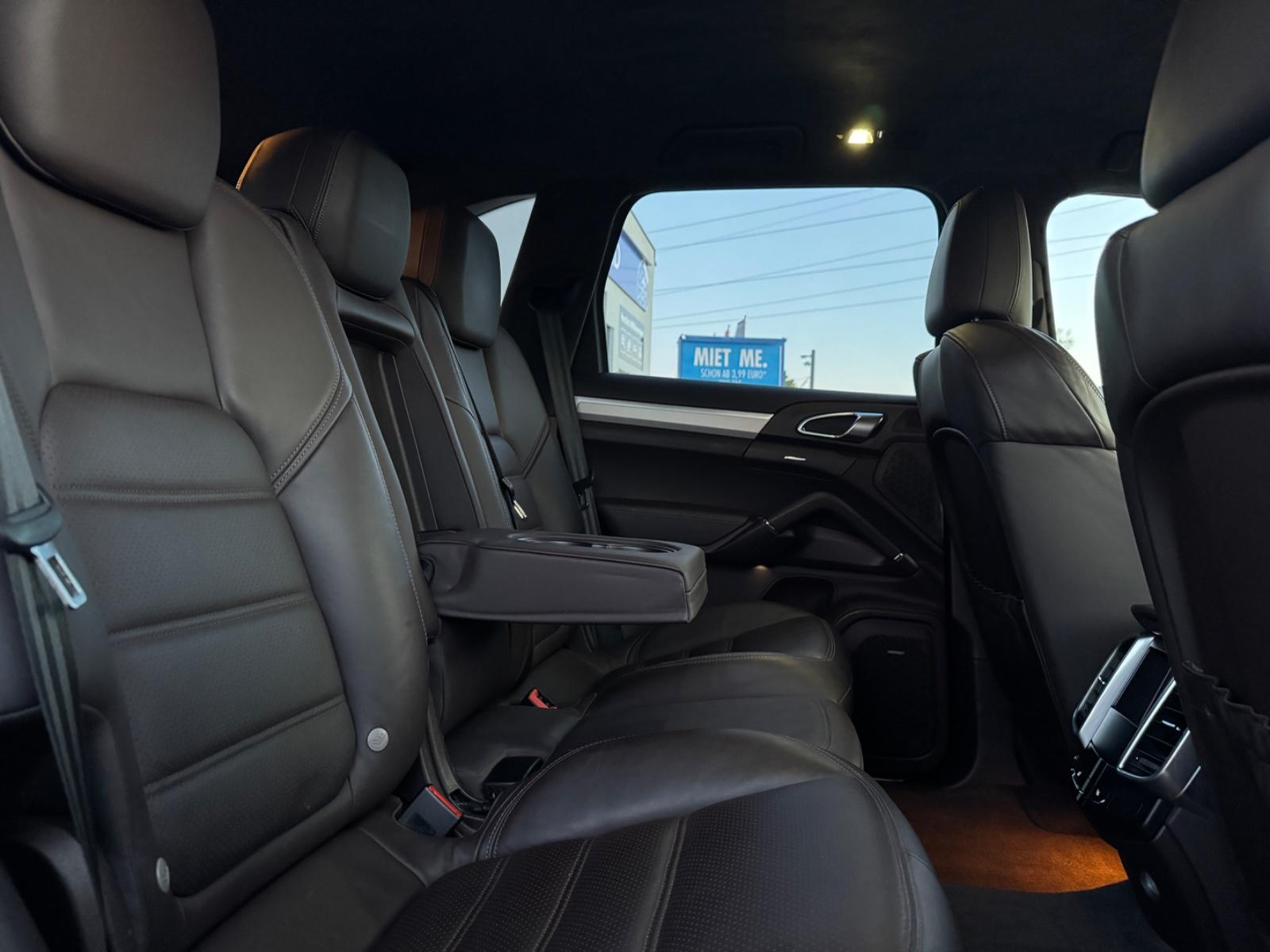 PORSCHE CAYENNE TURBO