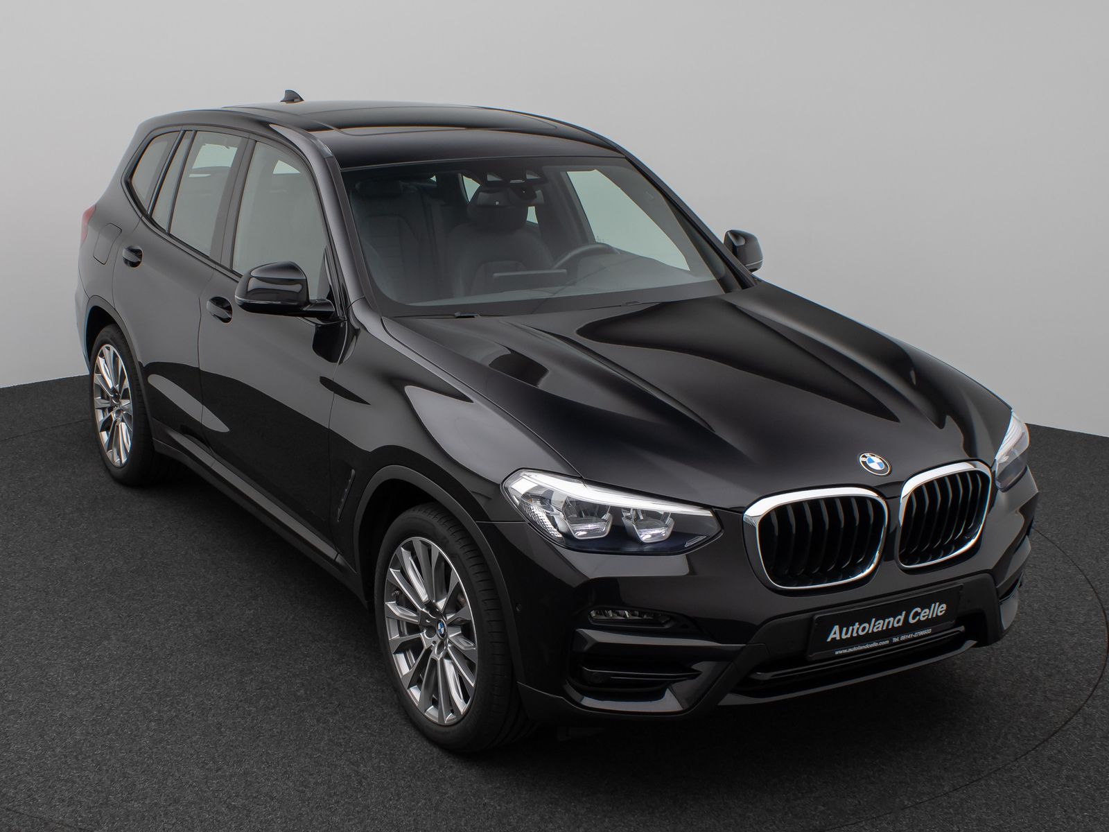 Fahrzeugabbildung BMW X3 xD30i Panorama Kamera DAB HiFi Komfort 20Zoll