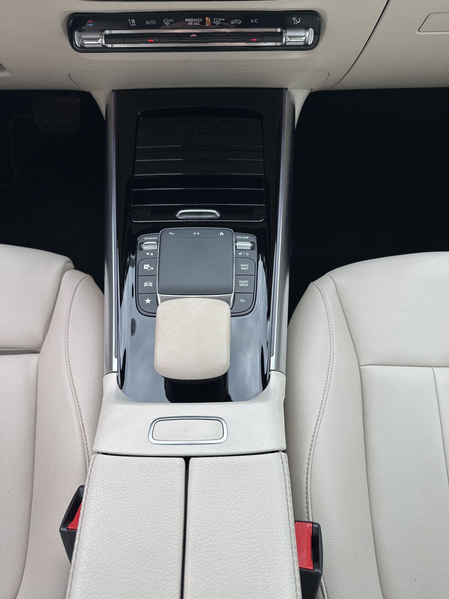 Fahrzeugabbildung Mercedes-Benz GLA 220d Progressive 4Matic NAV+KAMERA+VCOCK+SHZ