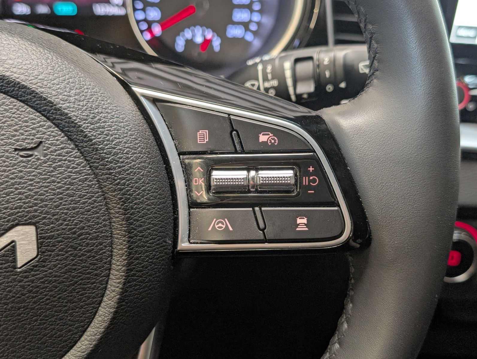 Fahrzeugabbildung Kia cee'd Sportswagon 1.5 DCT Ultimate LED CAM ACC