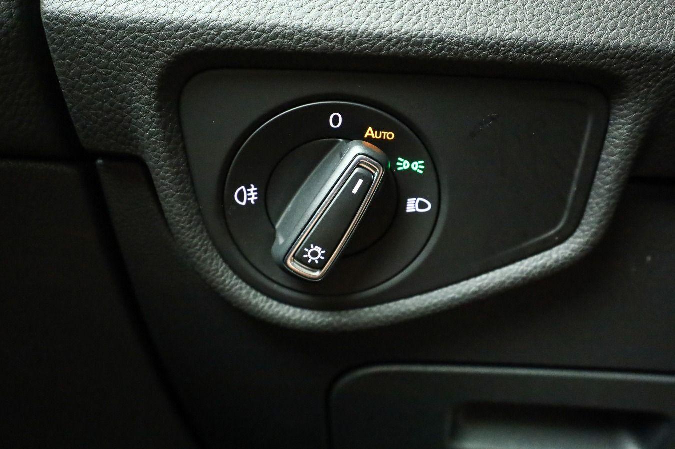 Volkswagen Touran 1.5 TSI DSG R-LINE*7-SITZER*LED*STHZG*AHK, миниатюра 18