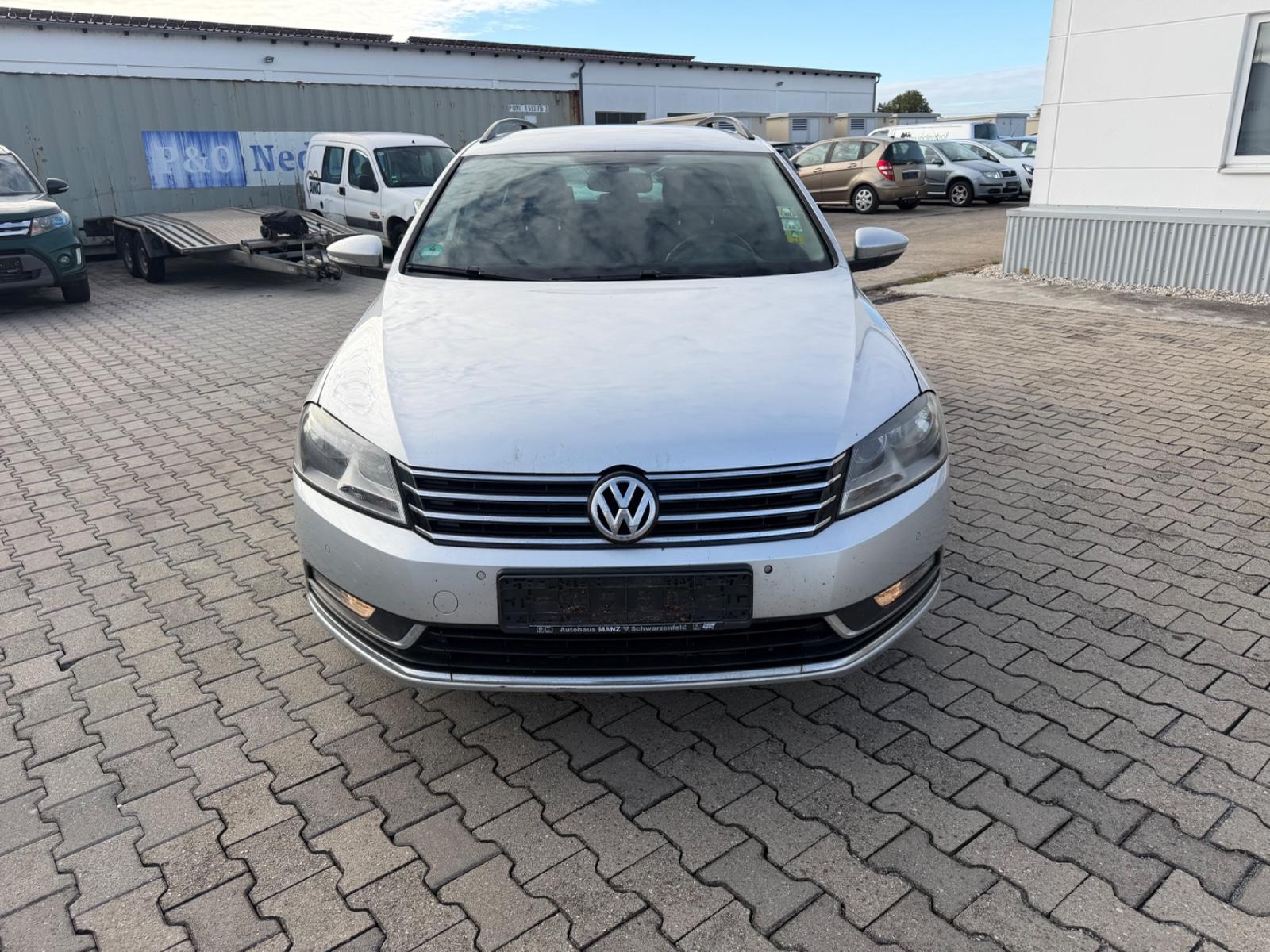 Volkswagen Passat 2010 — вигляд ззаду
