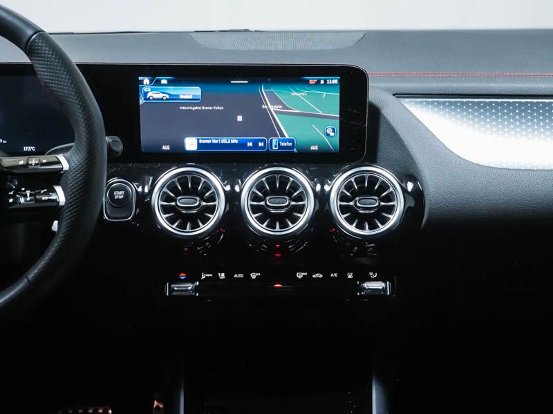 Fahrzeugabbildung Mercedes-Benz EQA 250 AMG Pano+Night+Ambi+Totw+Kamera+20'