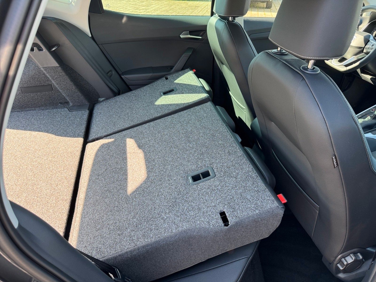 Fahrzeugabbildung SEAT Arona Style 1.0TSI