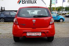 Fahrzeugabbildung Dacia Sandero Laureate 1,6L Bluetoth 1.Hand TOP