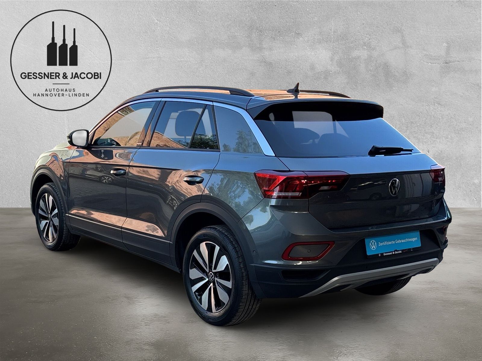 Fahrzeugabbildung Volkswagen T-Roc Move 2.0 TDI DSG AHK RFK App-Connect
