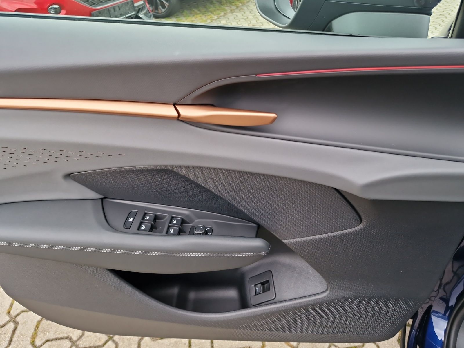 Fahrzeugabbildung CUPRA Terramar 1.5 eTSI DSG ACC NAVI KAMERA