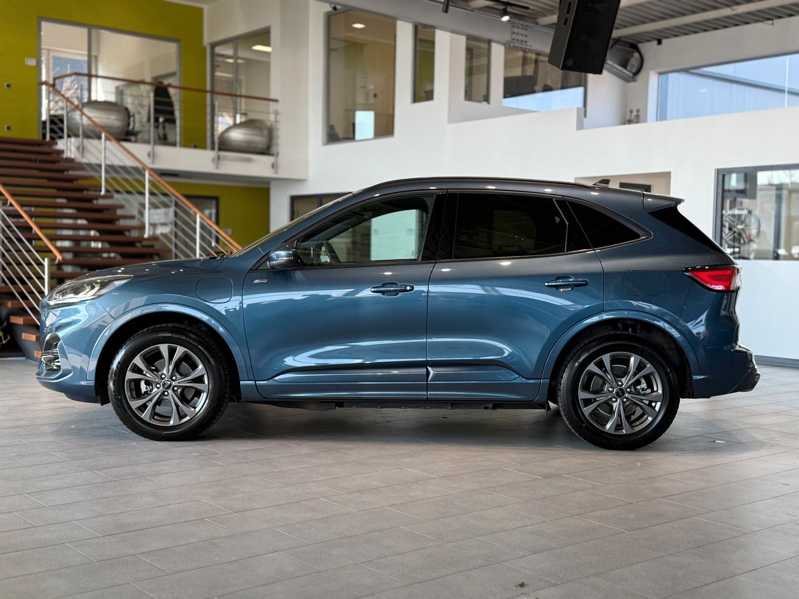 Ford Kuga Plug-In Hybrid *ST-Line*PDC*AHK* imagem 2