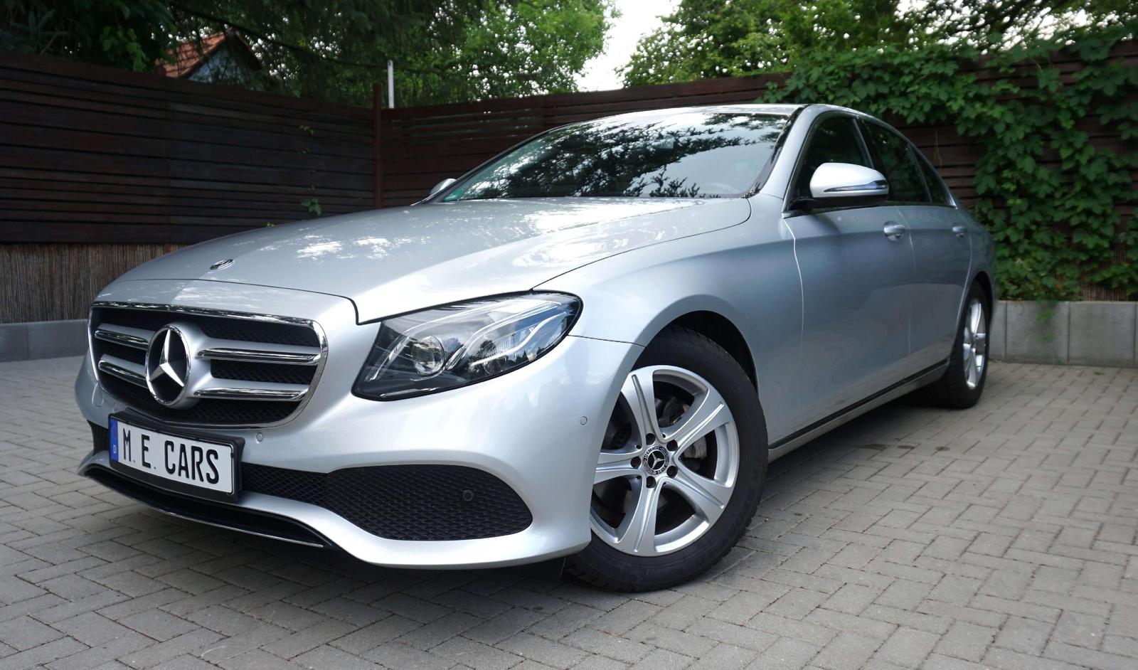 Mercedes-Benz E 220 AHK Klimaau Scheckh Kamera Navi Totw Fernl