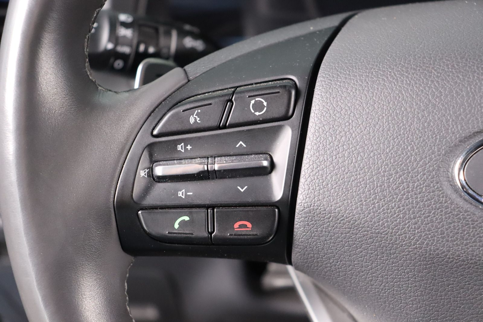 Fahrzeugabbildung Hyundai IONIQ * Memory * Sitzhzg./-lüftung Premium Plug-