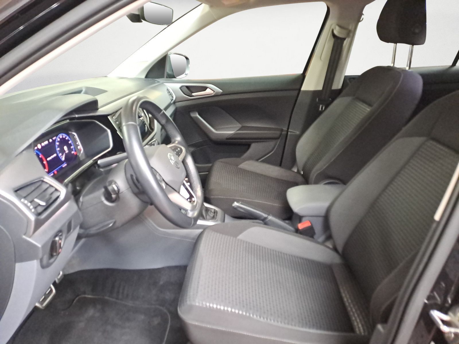 Volkswagen T-Cross - Bild 8