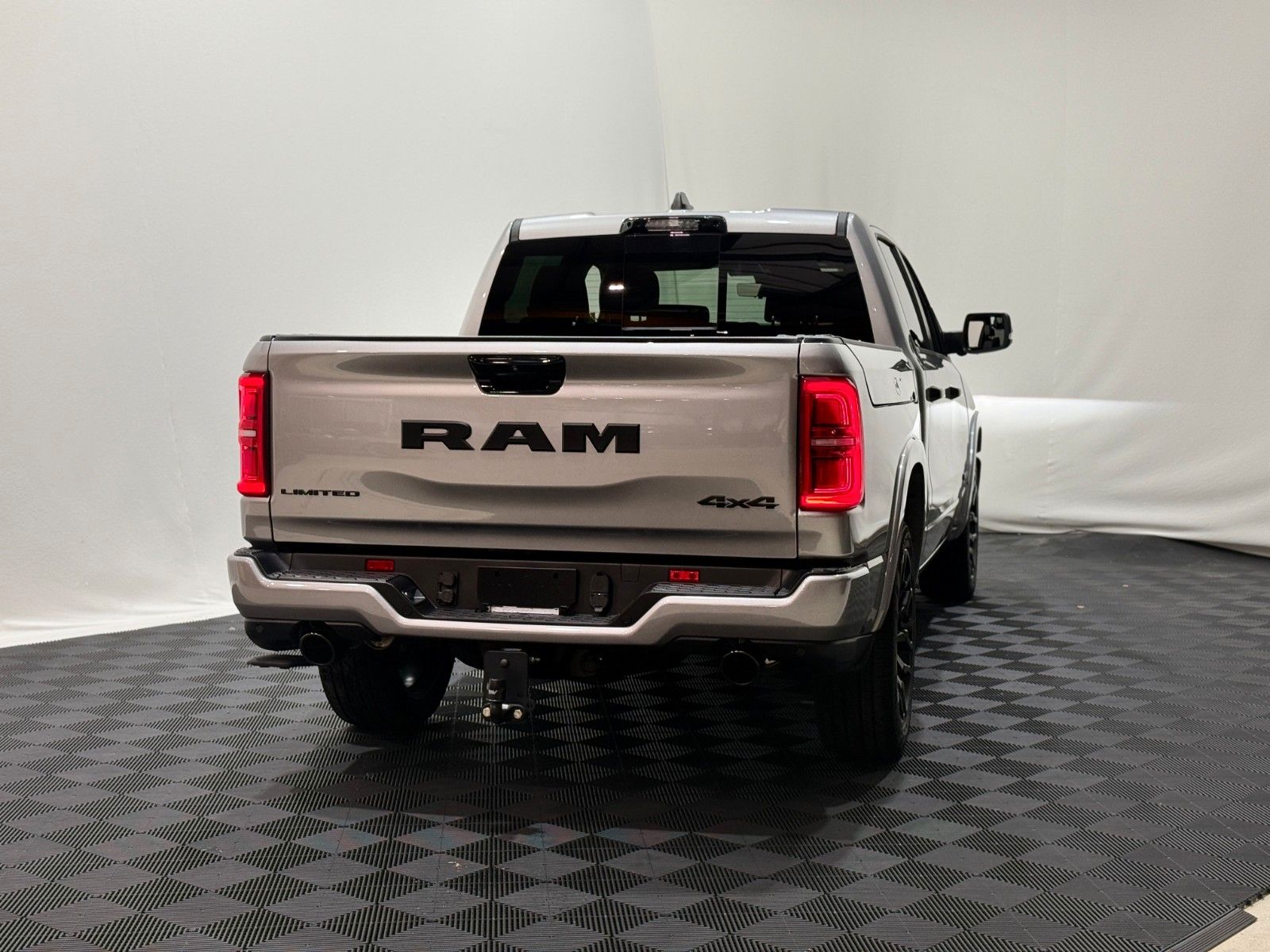 Fahrzeugabbildung Dodge RAM 1500 Limited Night  H/O 3.0L MY25