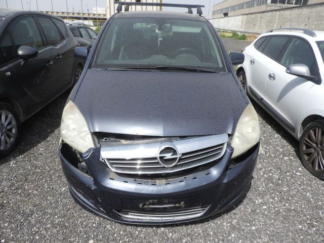 Opel OPEL Zafira II 2005 - Zafira 1.8 Cosmo 140cv